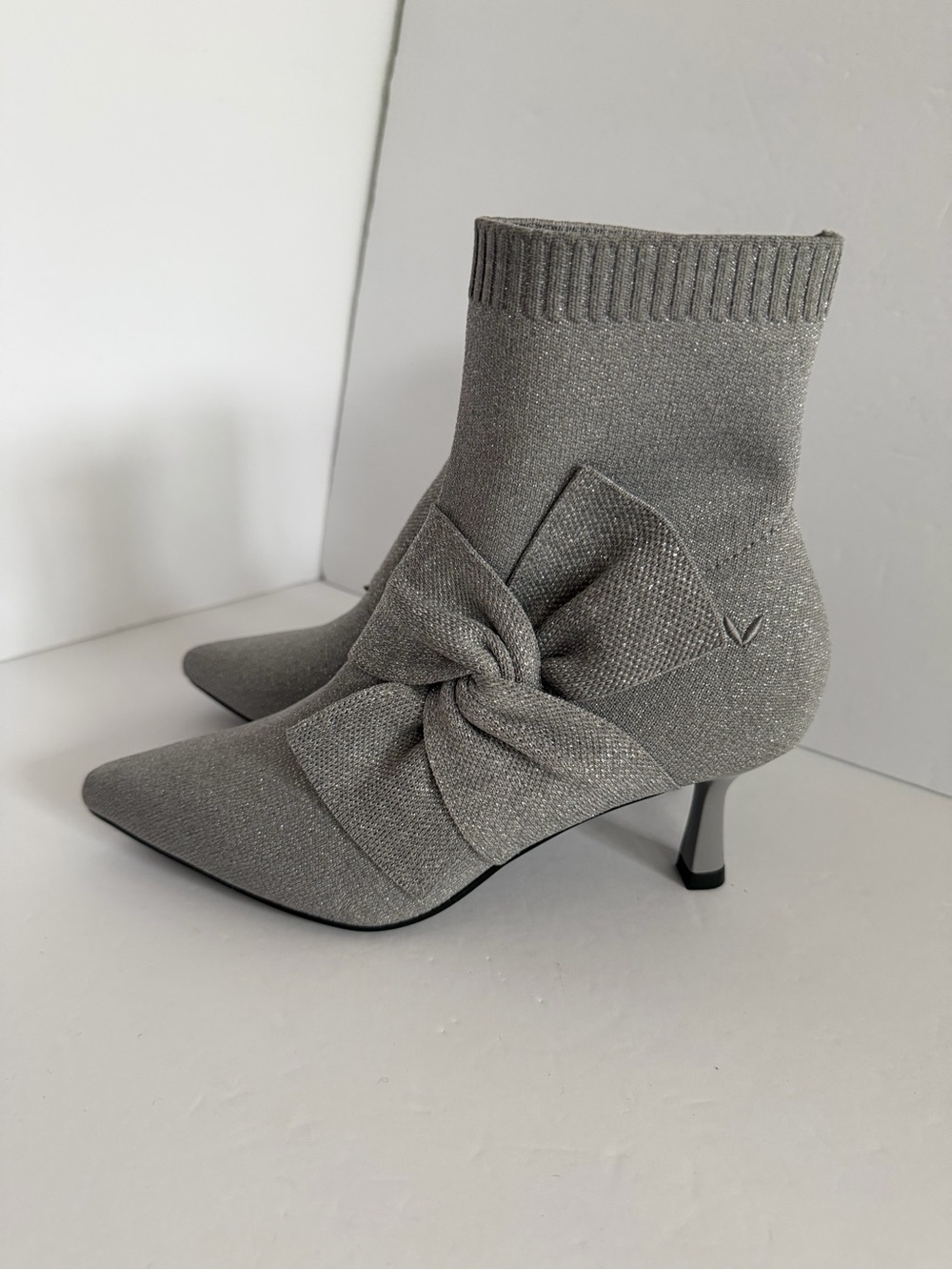 Vivaia Knit Bow Ankle Boots in silver Gray size 37 / US 6.5 NEW